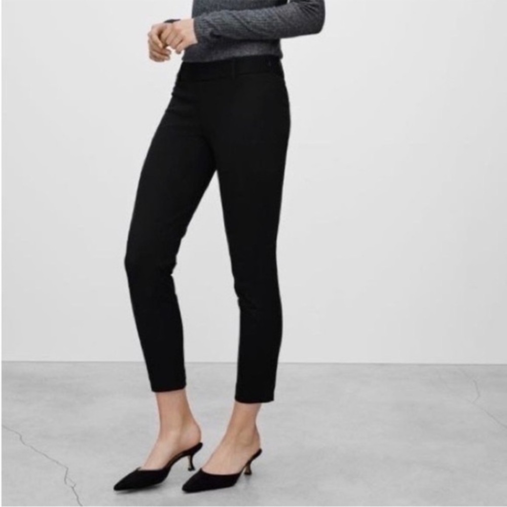Aritzia Babaton Black Faux Suede Cropped Pant Womens Size 2